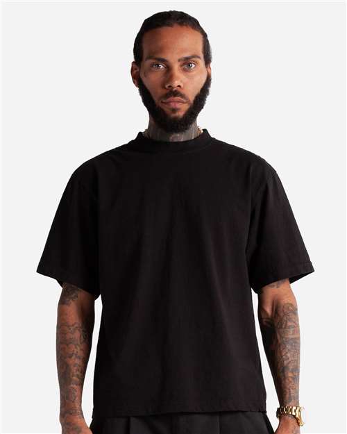 Unisex Max Heavyweight Cropped T-Shirt Black front view for custom printing